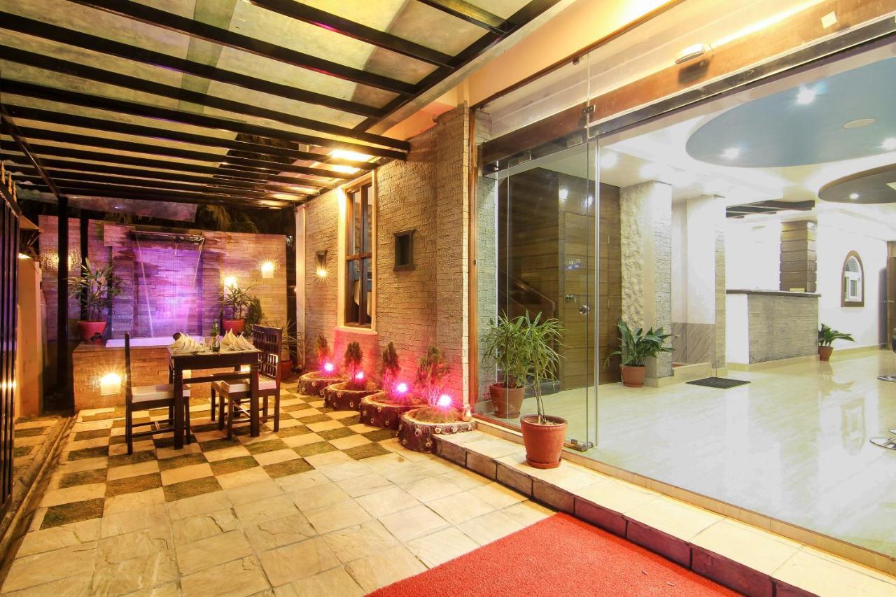 Hotel Lakeside Pvt. Ltd. Pokhara Exterior foto