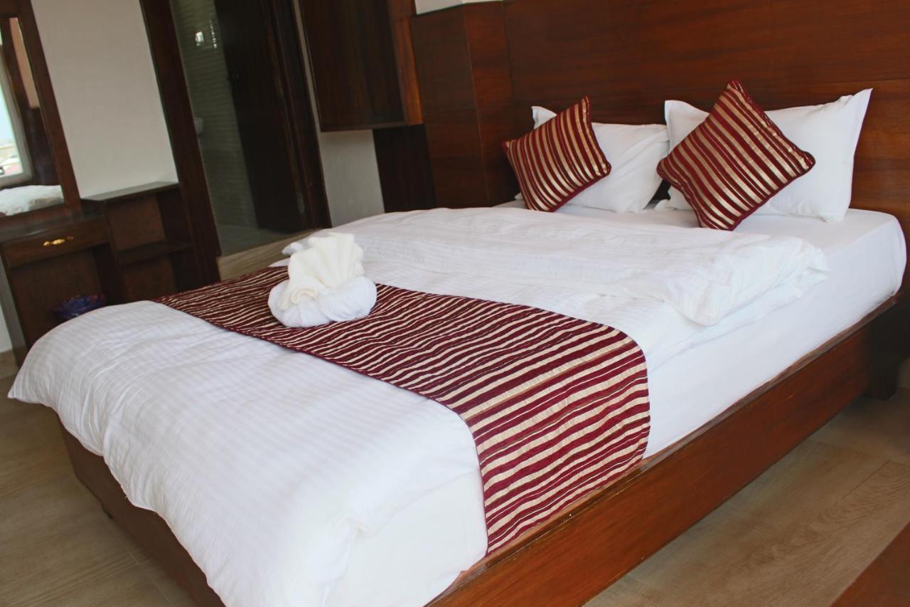 Hotel Lakeside Pvt. Ltd. Pokhara Exterior foto